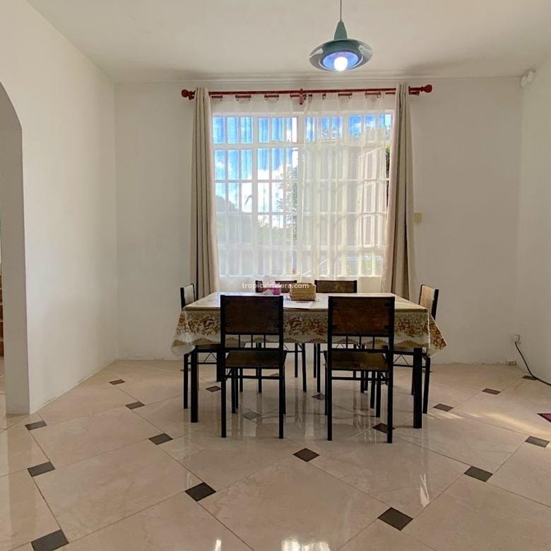 Rental – 2 Bedroom Fully Furnished Apartment – Belvedere, Flacq