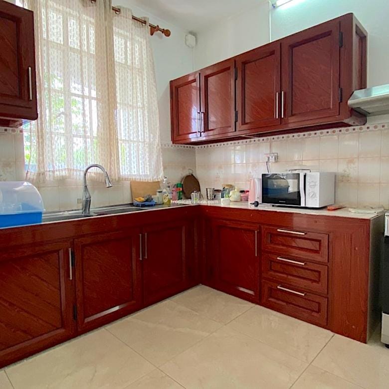Rental – 2 Bedroom Fully Furnished Apartment – Belvedere, Flacq