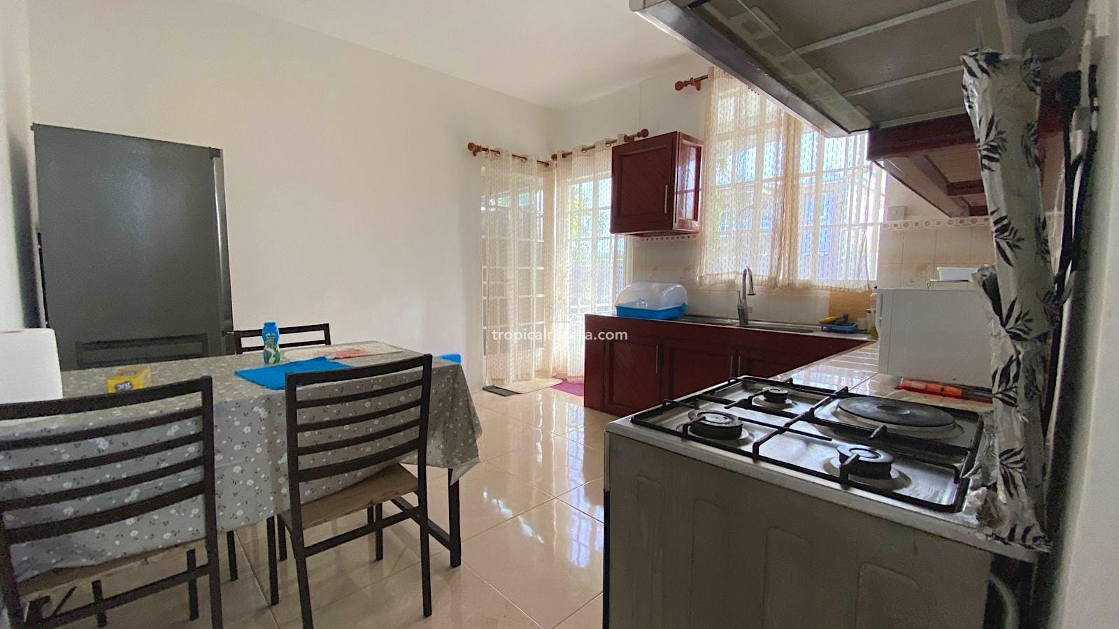 Rental – 2 Bedroom Fully Furnished Apartment – Belvedere, Flacq