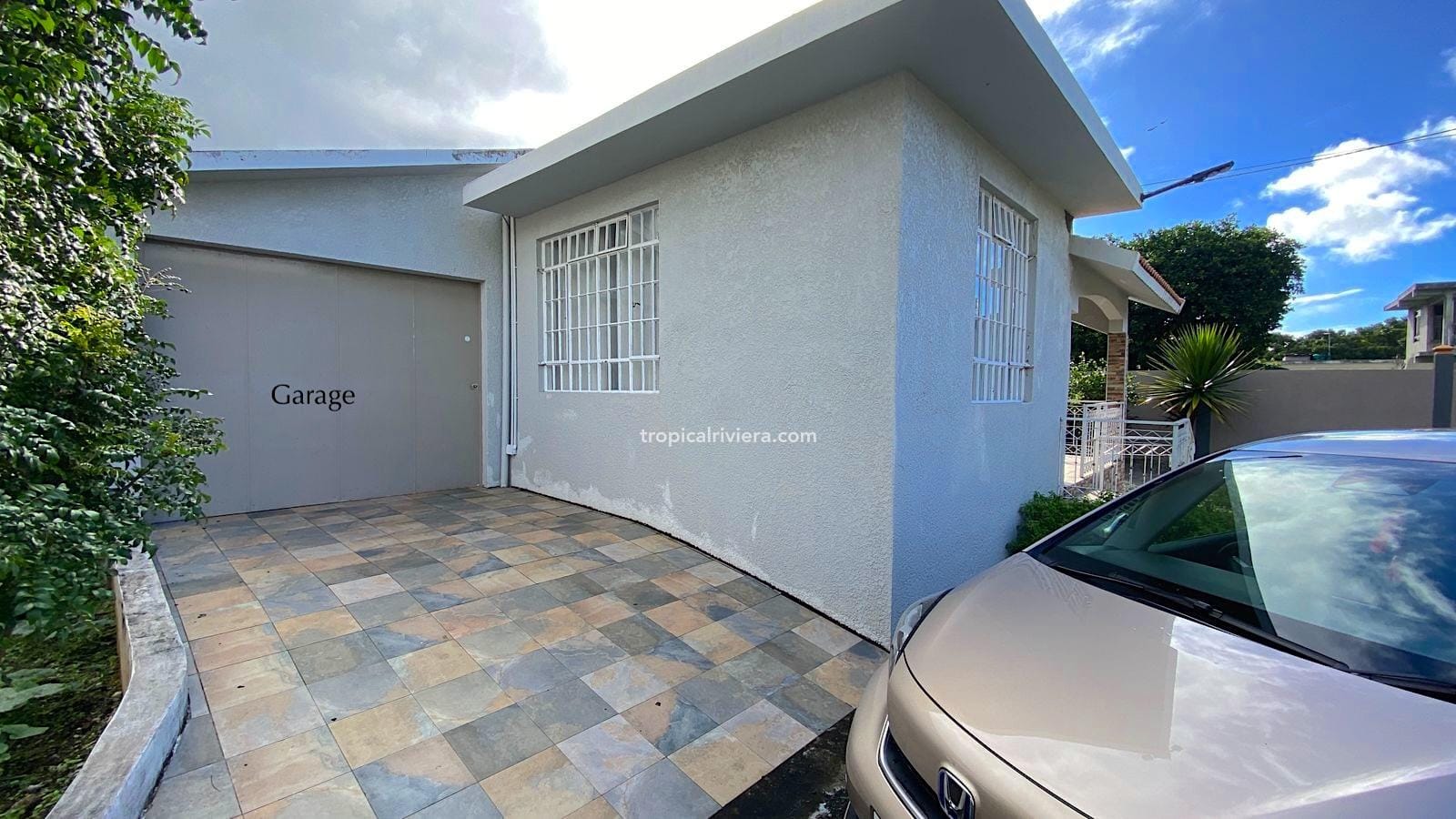 Rental – 2 Bedroom Fully Furnished Apartment – Belvedere, Flacq