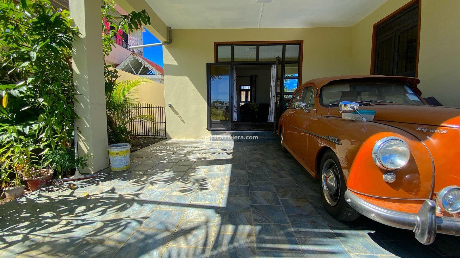 Rental – Three Bedroom Fully Furnished Duplex 180m2 – Trou Aux Biches