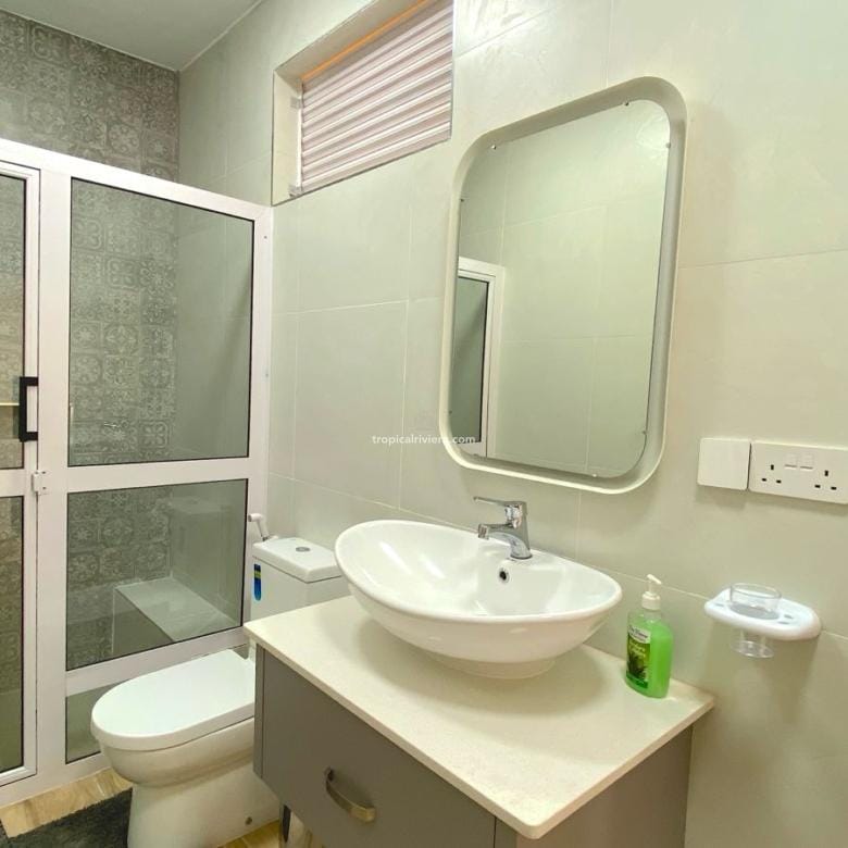 Rental – Two Bedroom + extra room,  attached house 80 m2 – Curepipe