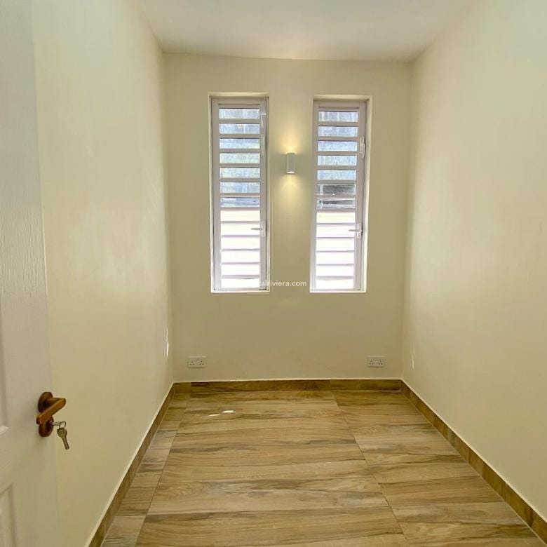 Rental – Two Bedroom + extra room,  attached house 80 m2 – Curepipe