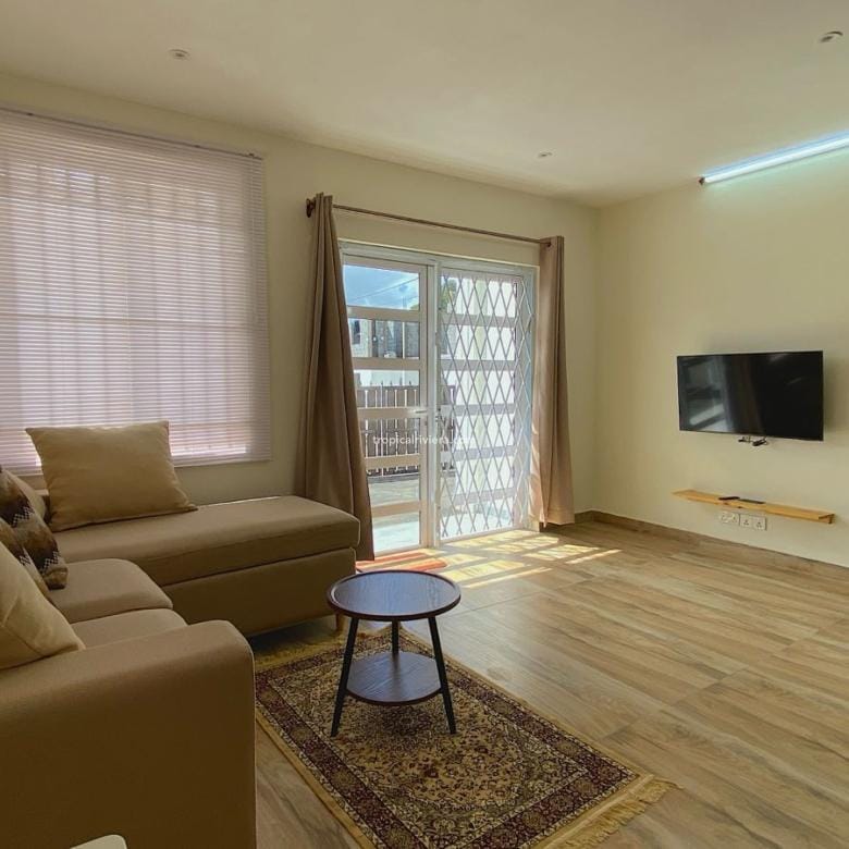 Rental – Two Bedroom + extra room,  attached house 80 m2 – Curepipe