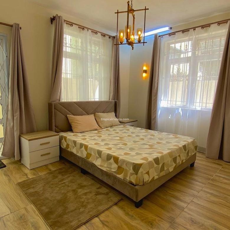 Rental – Two Bedroom + extra room,  attached house 80 m2 – Curepipe