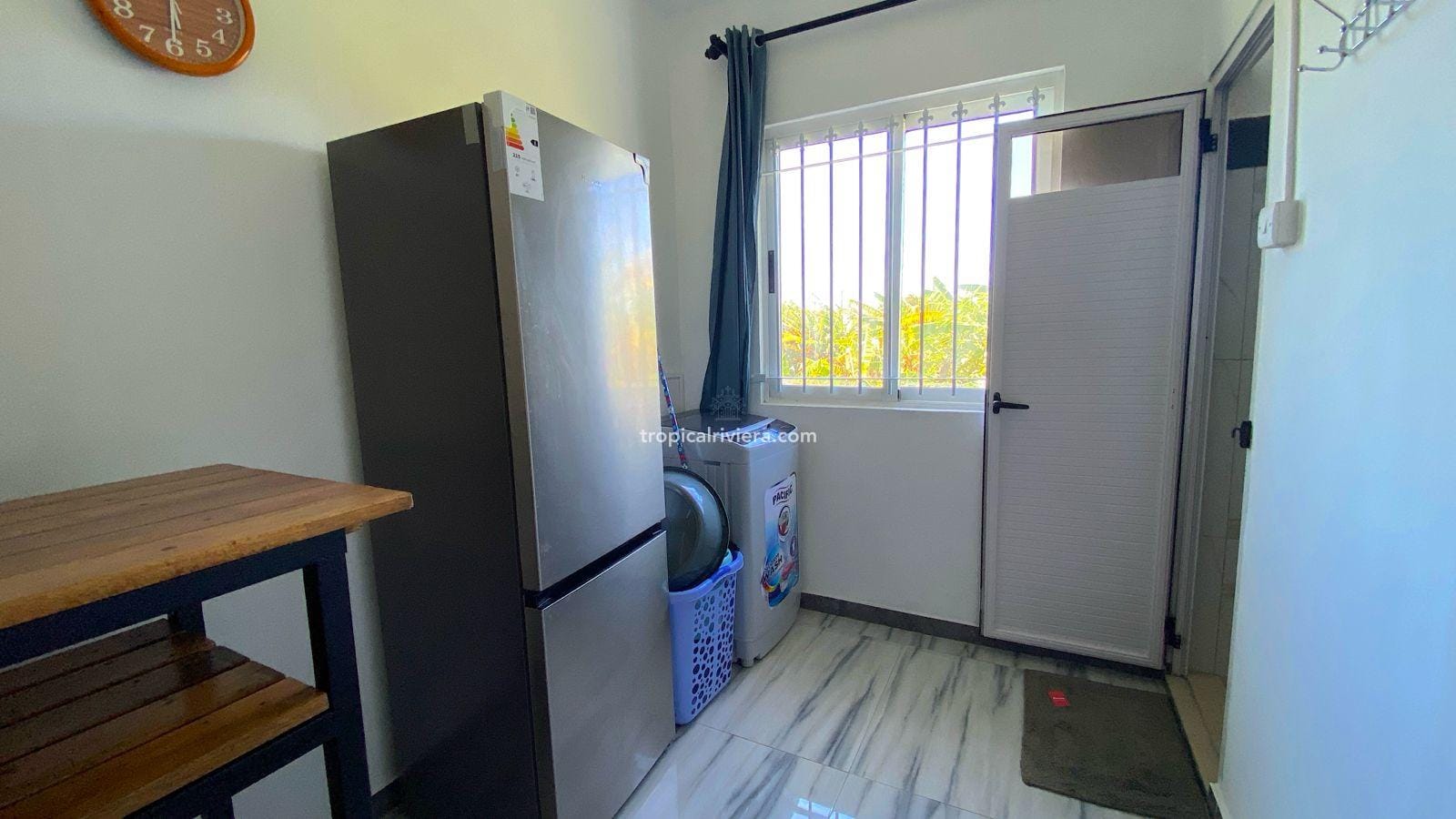 Rental – One Bedroom Furnished Apartment with shared pool – Calodyne