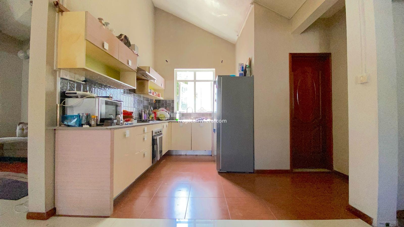For Sale – 6 Bedroom House Semi Furnished – Goodlands