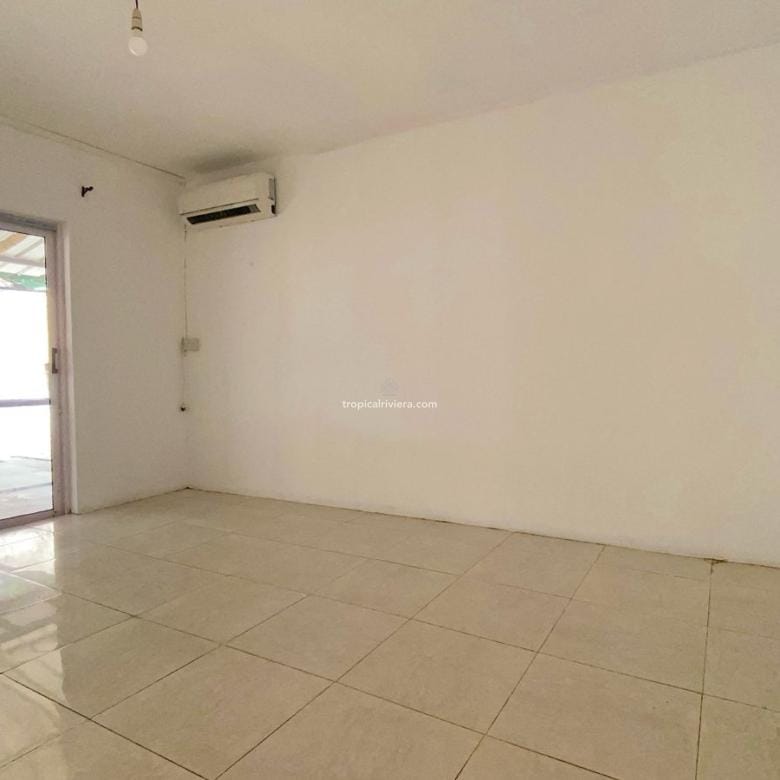 For Sale – 6 Bedroom House Semi Furnished – Goodlands