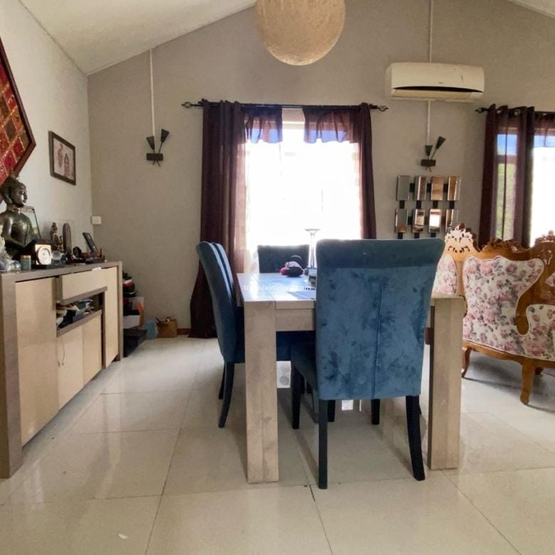 For Sale – 6 Bedroom House Semi Furnished – Goodlands