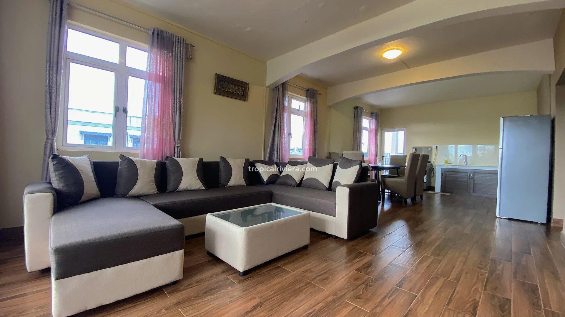 Spacious 3-Bedroom Fully Furnished Apartment for Rent in Plaines des Papayes – 150 m²