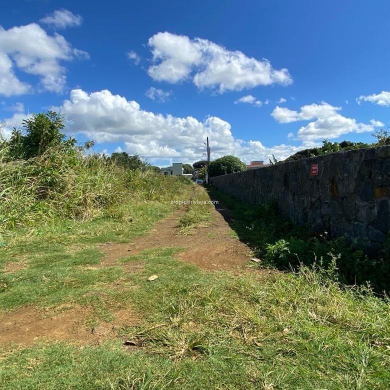 For Sale – Residential Land 1,118.53 m2 – Riche Mare, Centre de Flacq