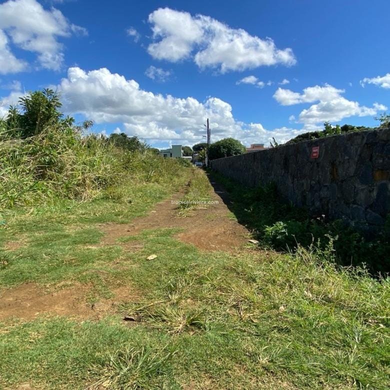 For Sale – Residential Land 1,118.53 m2 – Riche Mare, Centre de Flacq