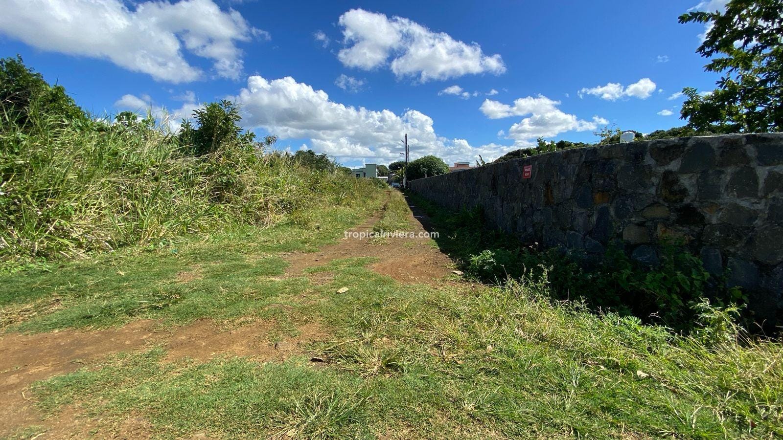 For Sale – Residential Land 1,118.53 m2 – Riche Mare, Centre de Flacq