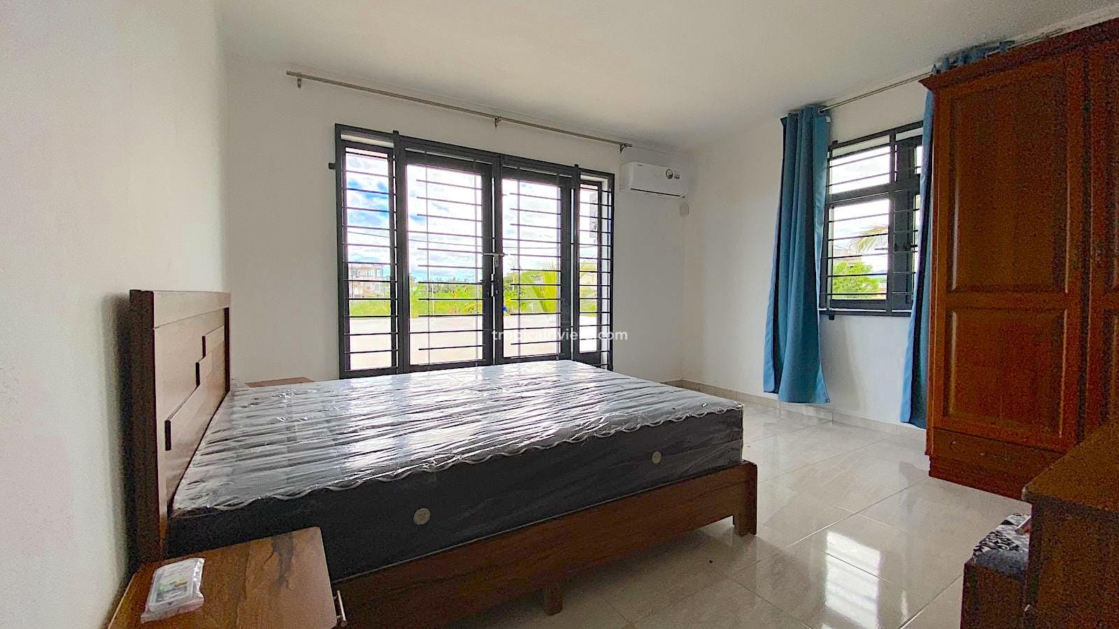 Rental – 4 Bedroom ( 2 ensuite ) Fully Furnished House/Villa – Centre de Flacq