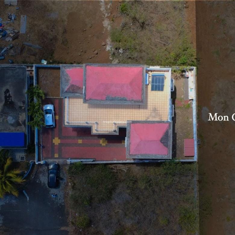 For Sale – 6 Bedroom unfurnished villa ( 3 Ensuite ) 320 m² – Mont Choisy
