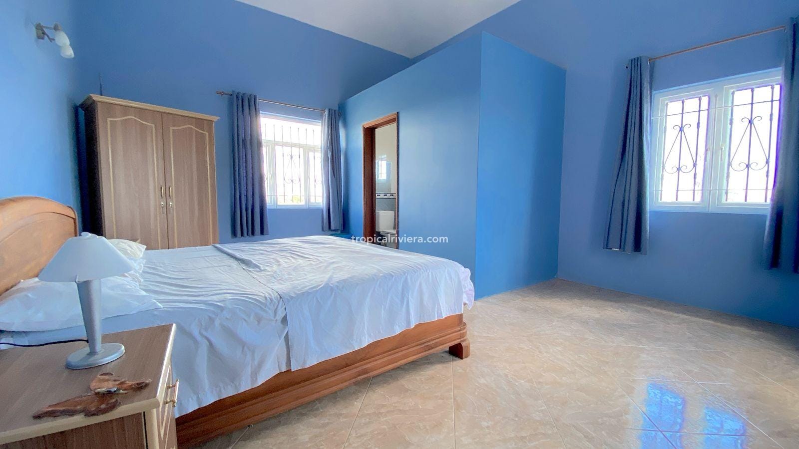 For Sale – 6 Bedroom unfurnished villa ( 3 Ensuite ) 320 m² – Mont Choisy