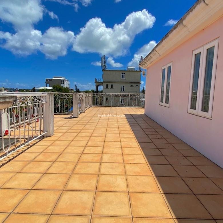 For Sale – 6 Bedroom unfurnished villa ( 3 Ensuite ) 320 m² – Mont Choisy