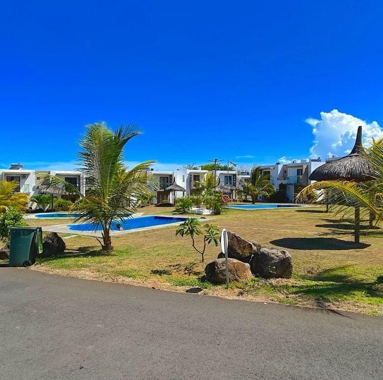 Rental – Two Bedroom Fully Furnished Duplex in a Gated Residence – Melville, Grand Gaube