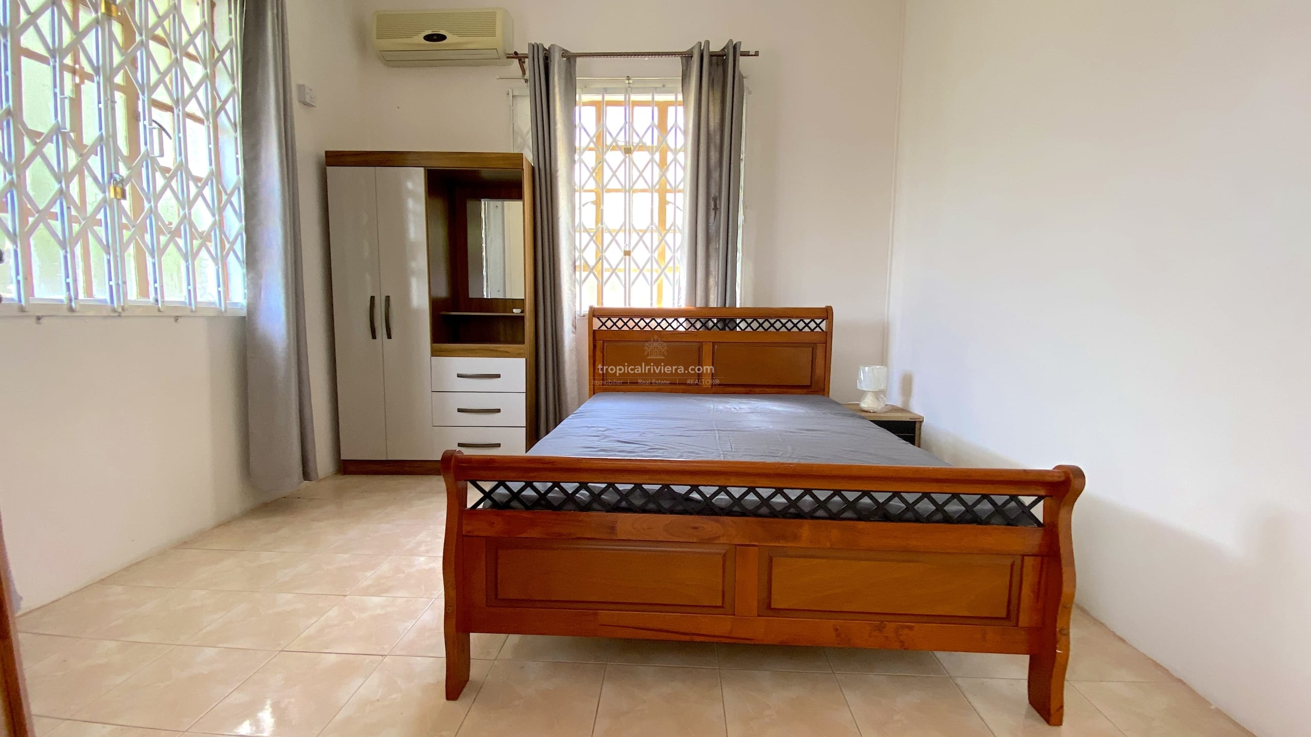 Rental – Three Bedroom Fully Furnished House / Villa – Pereybere