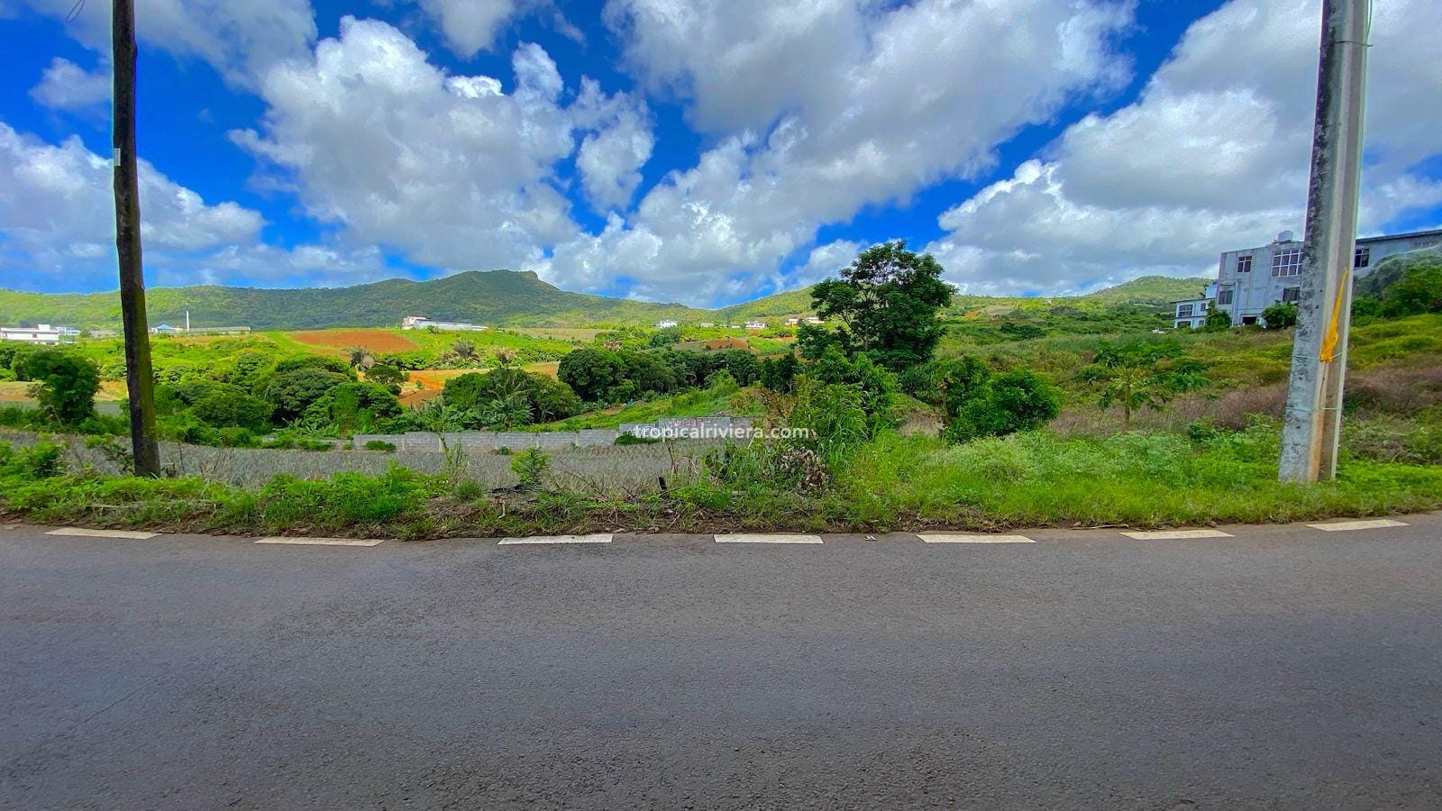 Residential Land for Sale in Les Mariannes – 695 m² Plot with Panoramic Views