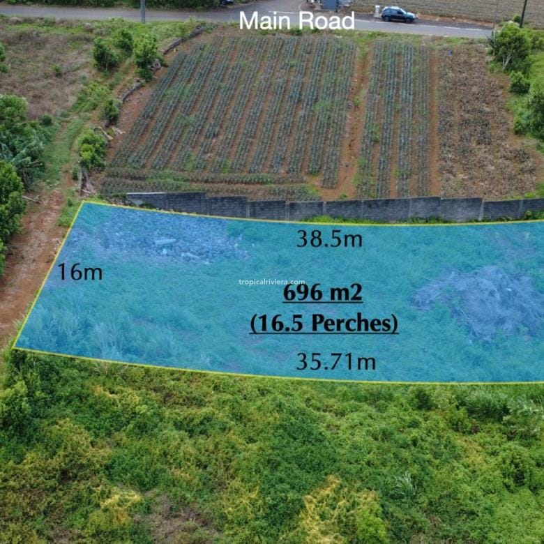 Residential Land for Sale in Les Mariannes – 695 m² Plot with Panoramic Views