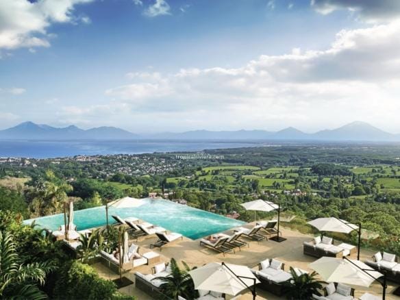 The Era by OXO — Freehold 3-Bedroom Hilltop Villa in Uluwatu, Bali