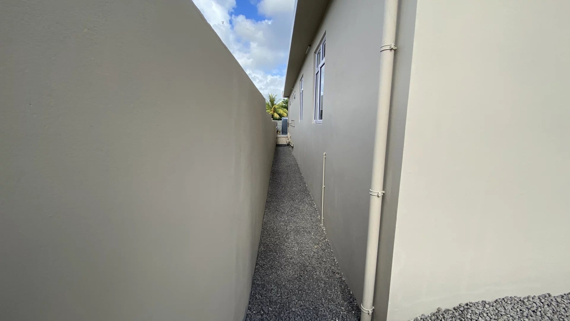 Rental – 6 Bedroom Dormitory/Hostel 250 m2 – Boulet Rouge, Central Flacq