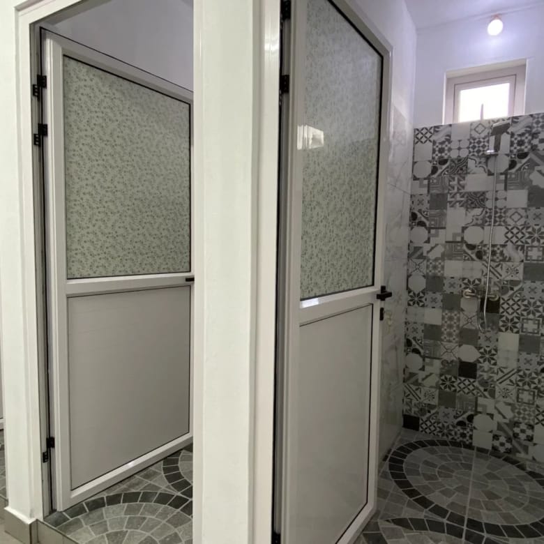 Rental – 6 Bedroom Dormitory/Hostel 250 m2 – Boulet Rouge, Central Flacq