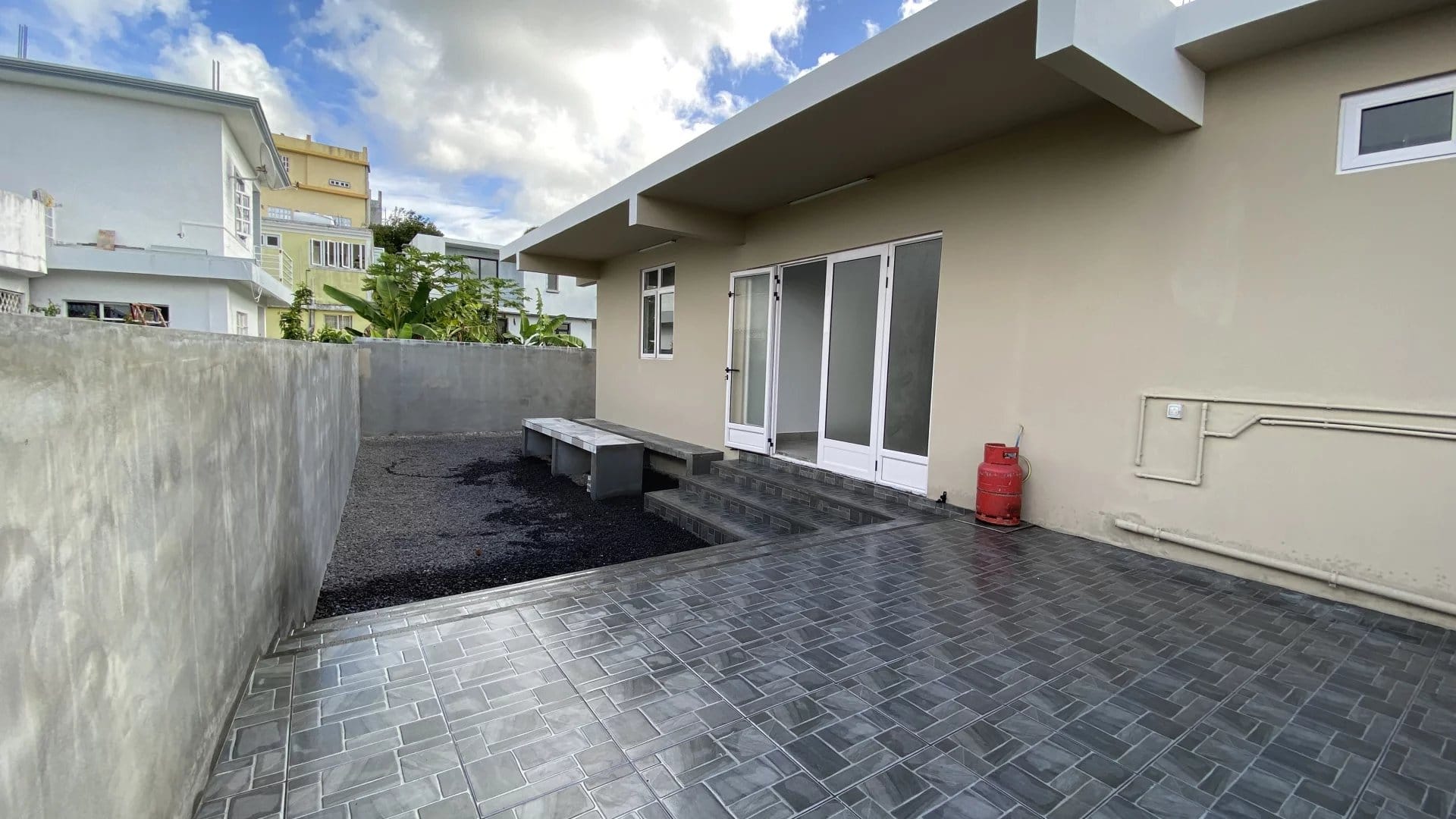 Picture-86694106-9 Rental – 6 Bedroom Dormitory/Hostel 250 m2 – Boulet Rouge, Central Flacq