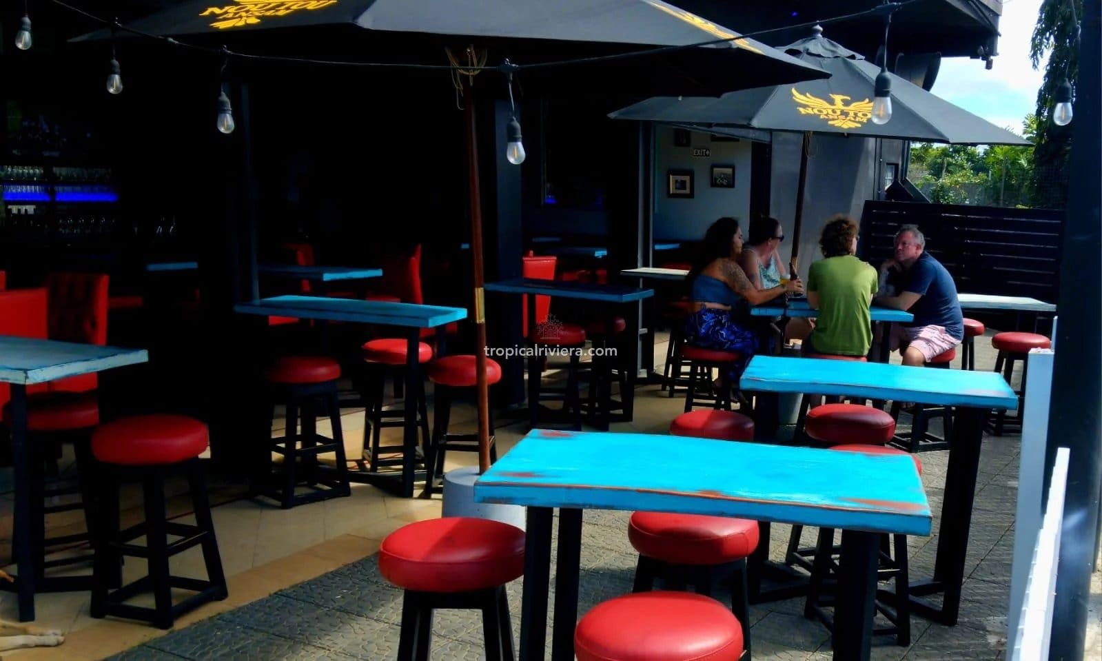 Turnkey Bar restaurant for sale in Calodyne with Alchohol Permit