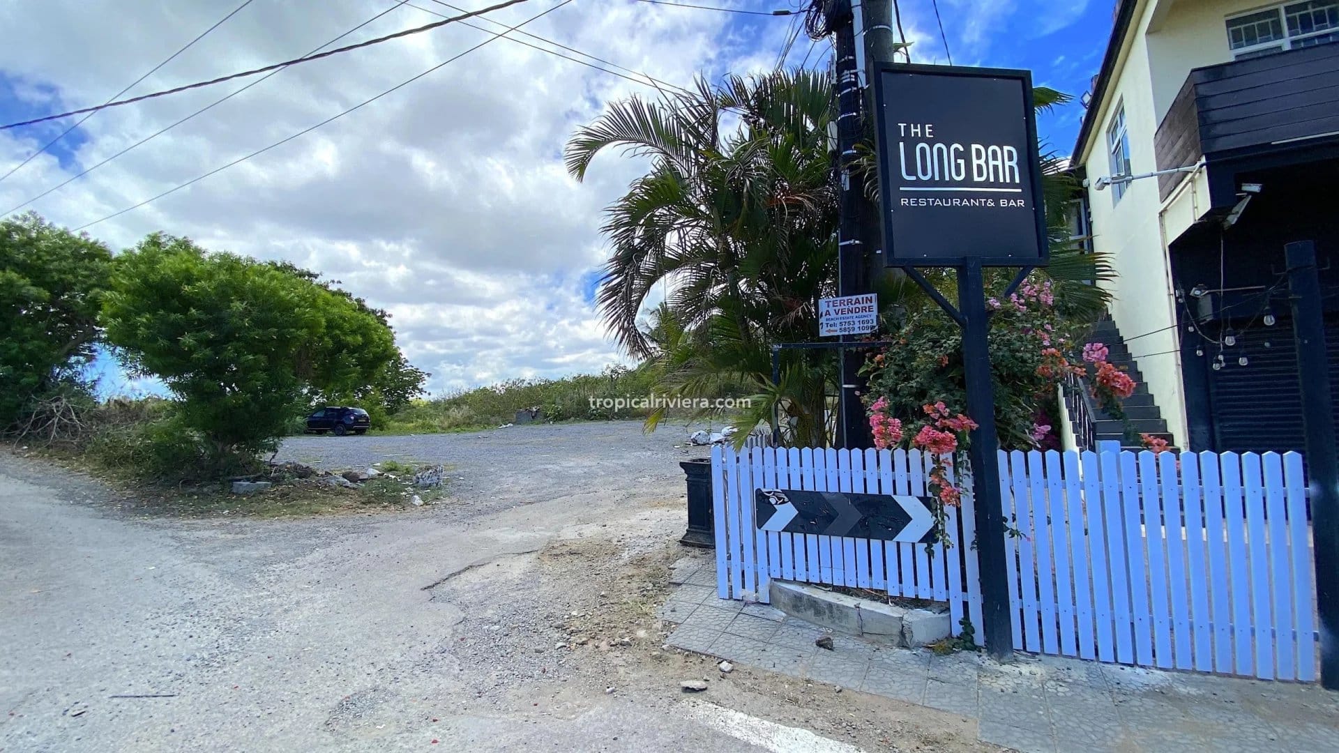 Turnkey Bar restaurant for sale in Calodyne with Alchohol Permit