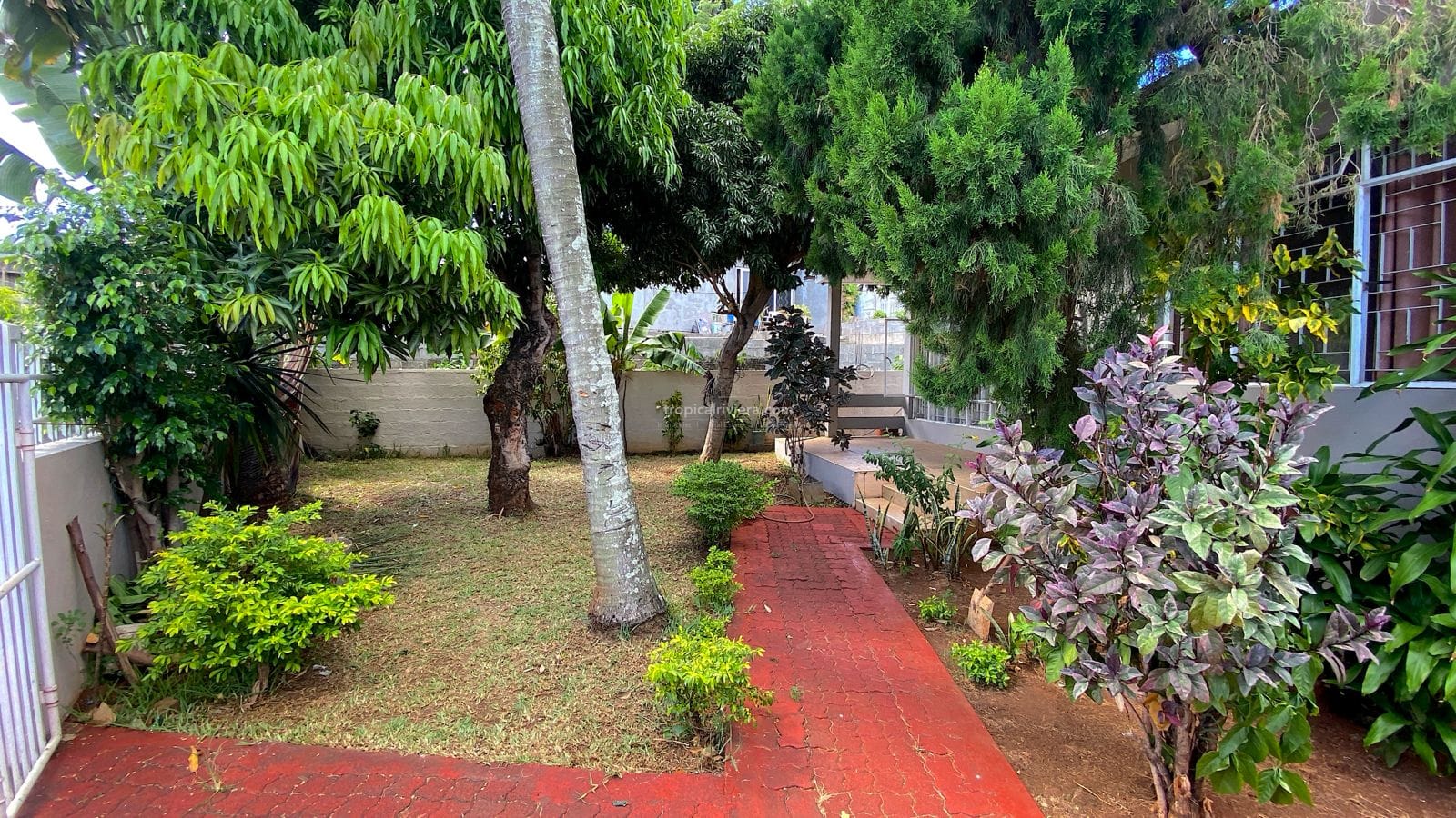 3 Bedroom House for Sale Roche Bois Port Louis – Furnished, Near Riche Terre Mall