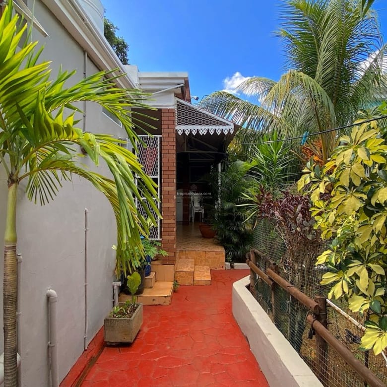 3 Bedroom House for Sale Roche Bois Port Louis – Furnished, Near Riche Terre Mall