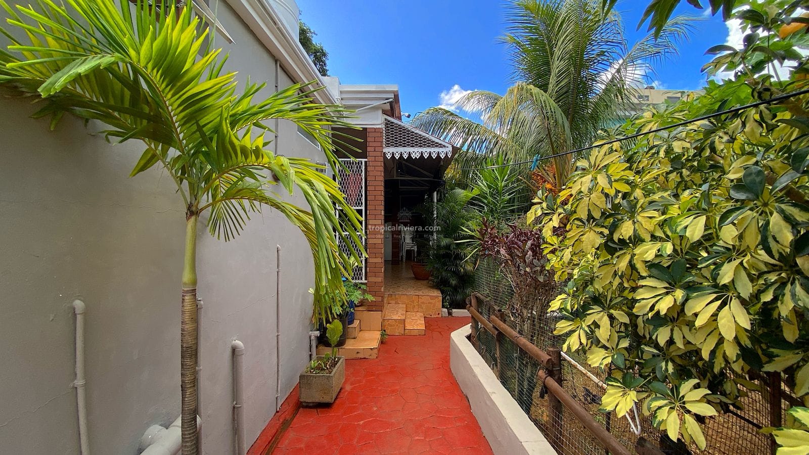 3 Bedroom House for Sale Roche Bois Port Louis – Furnished, Near Riche Terre Mall