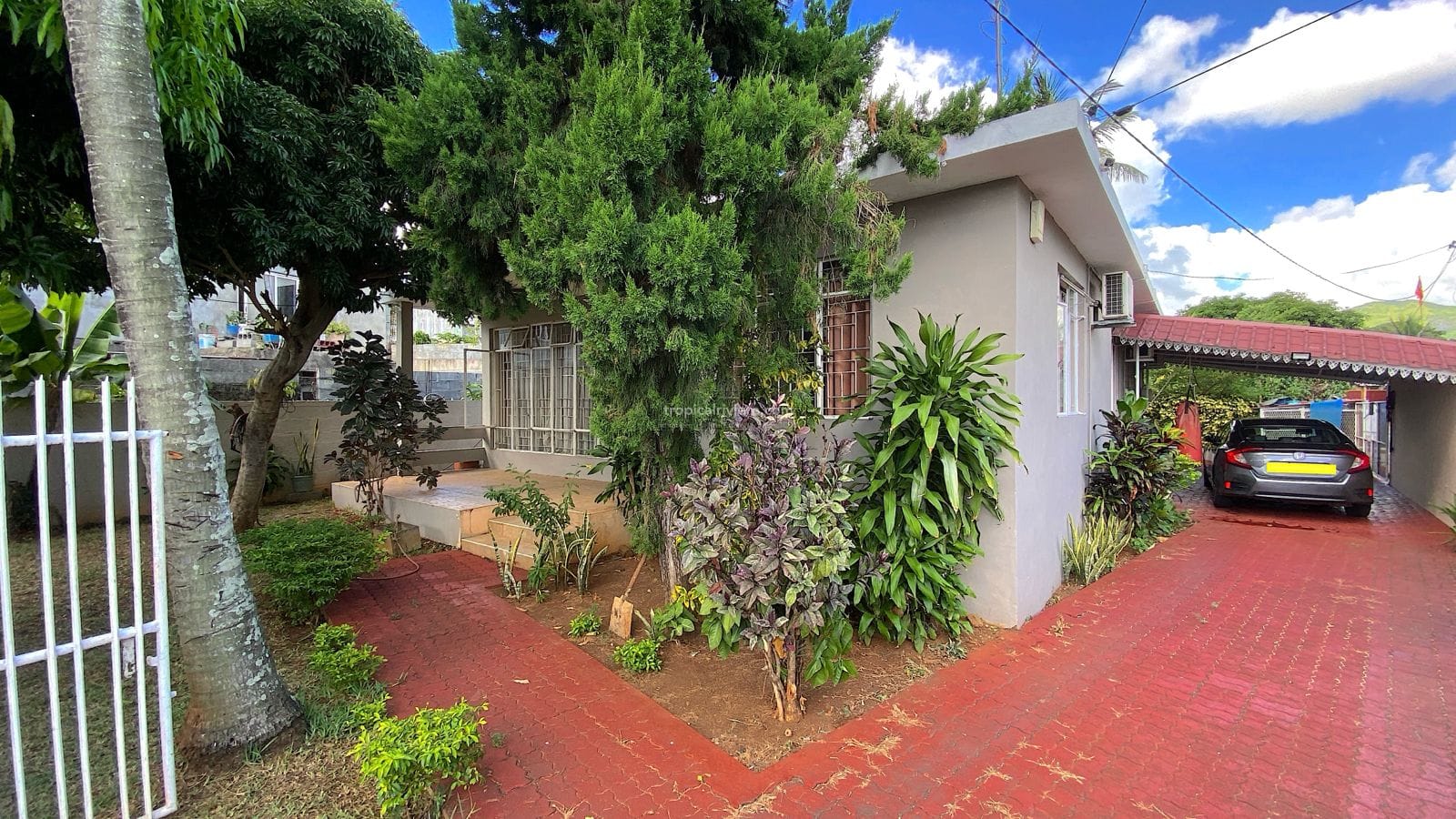 3 Bedroom House for Sale Roche Bois Port Louis – Furnished, Near Riche Terre Mall