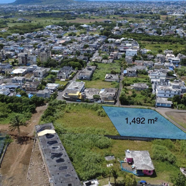 Residential Land for Sale in Vacoas – 1,492 m² Plot on Abattoir Road