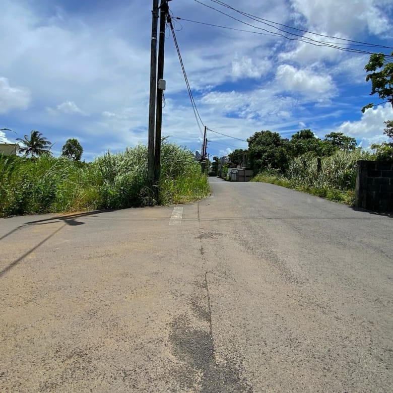 Residential Land for Sale in Vacoas – 1,492 m² Plot on Abattoir Road