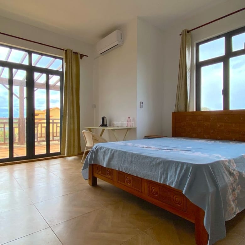 4-Bedroom Furnished Villa with Large Private Pool for Rent – Pointe aux Piments | Secure Gated Residence