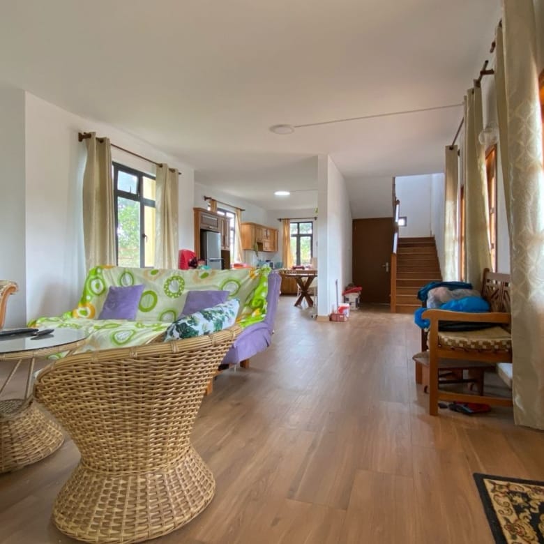 4-Bedroom Furnished Villa with Large Private Pool for Rent – Pointe aux Piments | Secure Gated Residence
