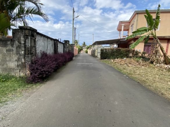 Terrain résidentiel à vendre à Bel Air, Rivière Sèche, Flacq – 422 m² (10 Perches)