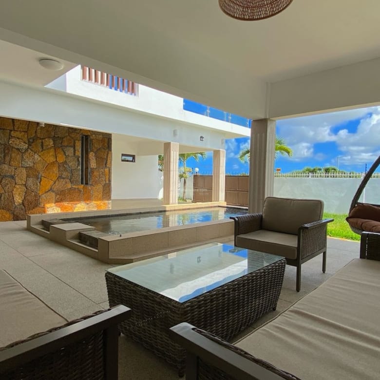 Rental – Fully Funished Villa with Private Pool in a Gated Community- Belle Mare