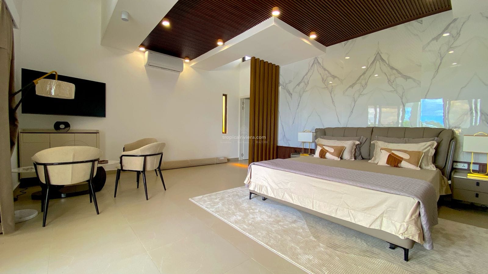 Rental – Fully Funished Villa with Private Pool in a Gated Community- Belle Mare