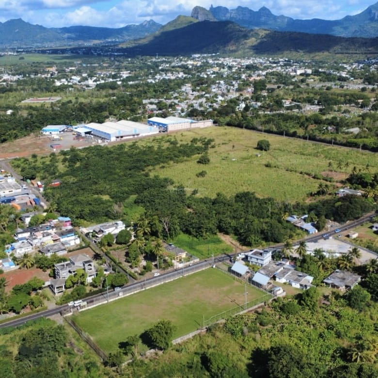 Terrain commercial à vendre à Arsenal, à Maurice – 6 893 m² sur la route principale