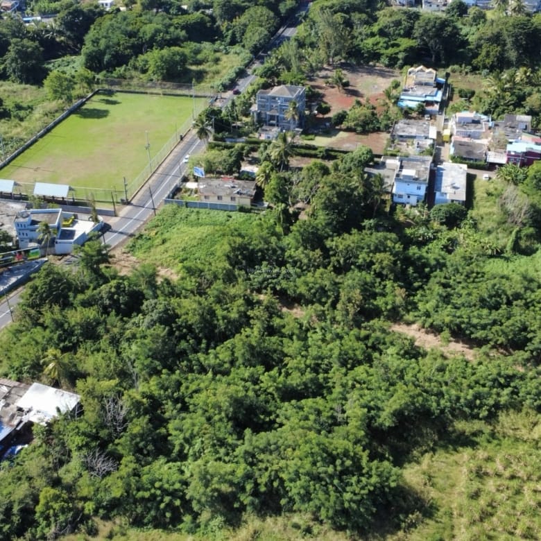 Terrain commercial à vendre à Arsenal, à Maurice – 6 893 m² sur la route principale