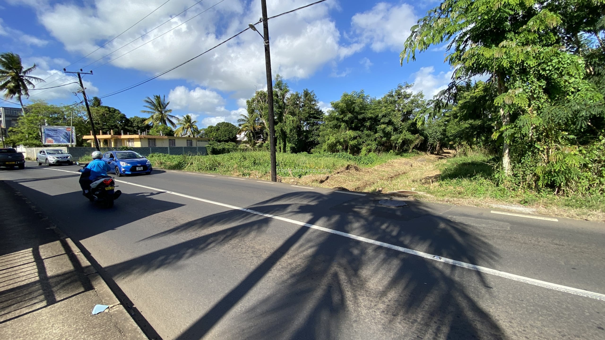 Terrain commercial à vendre à Arsenal, à Maurice – 6 893 m² sur la route principale