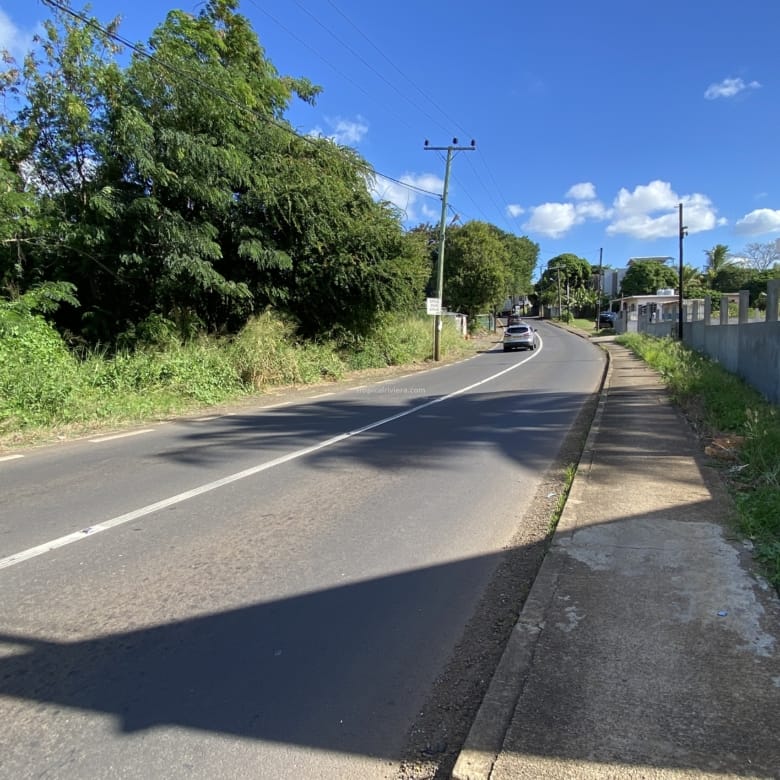 Terrain commercial à vendre à Arsenal, à Maurice – 6 893 m² sur la route principale
