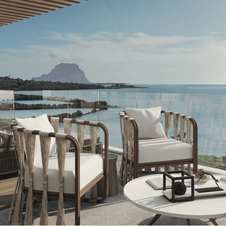 206 m² Three-Bedroom Apartment in Black River | Infinity by the Sea