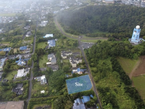 Terrain résidentiel à vendre – 1 900 m² (500 toises) avec vues sur la montagne et l'océan | Floréal, Curepipe