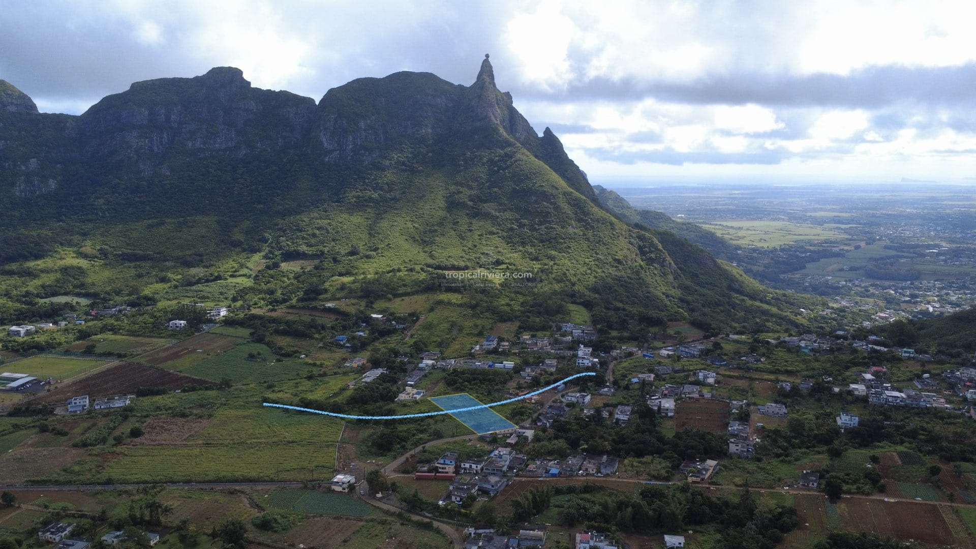 Land for Sale – 1,899.39 m² – La Laura Malenga, St Pierre