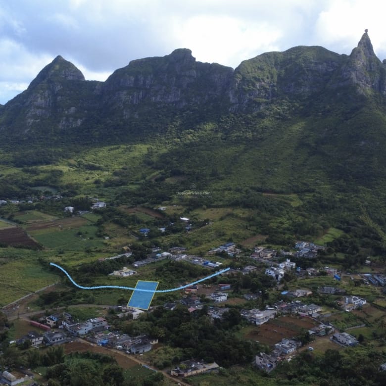 Land for Sale – 1,899.39 m² – La Laura Malenga, St Pierre